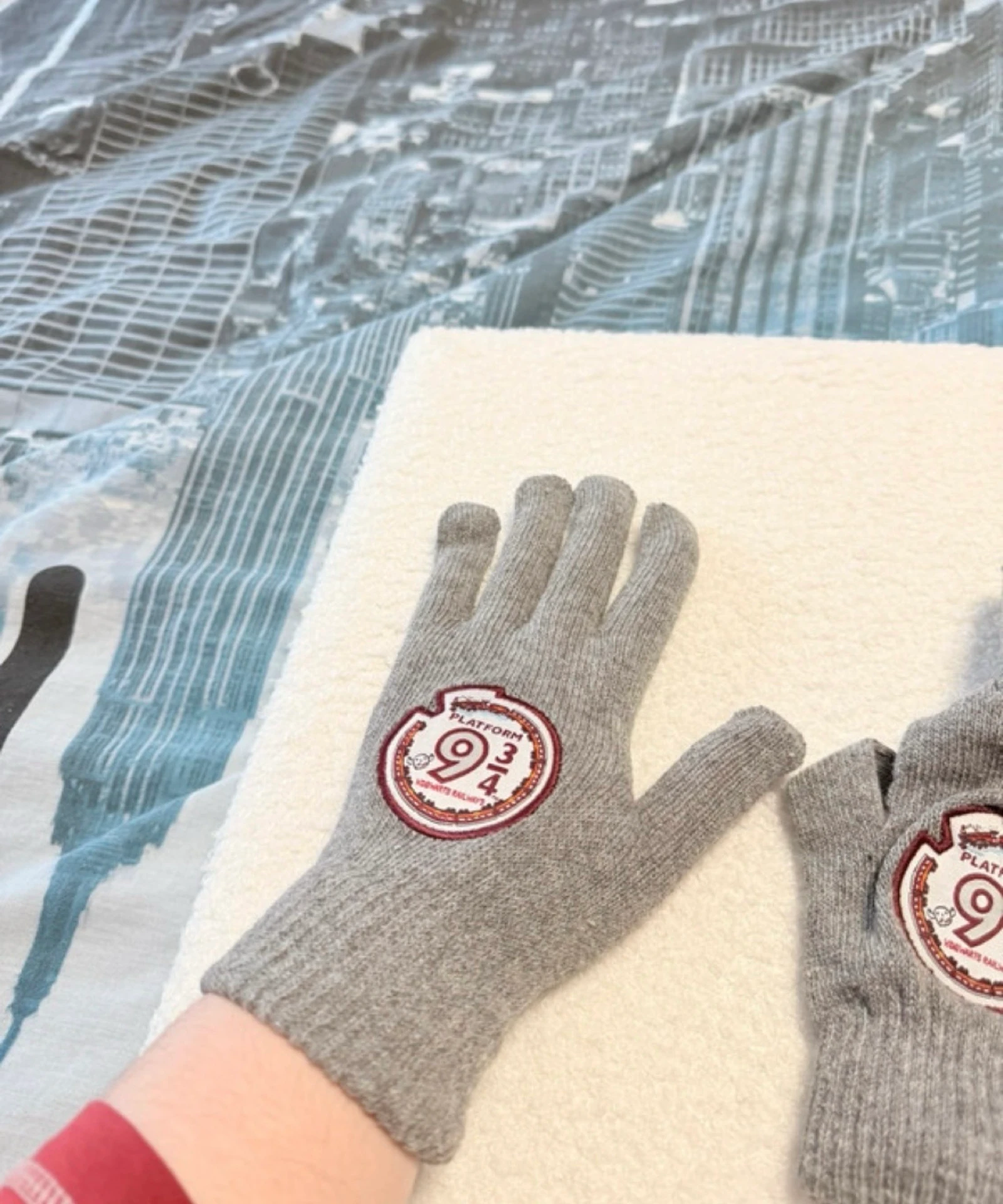 Grey Harry Potter gloves – photo 3